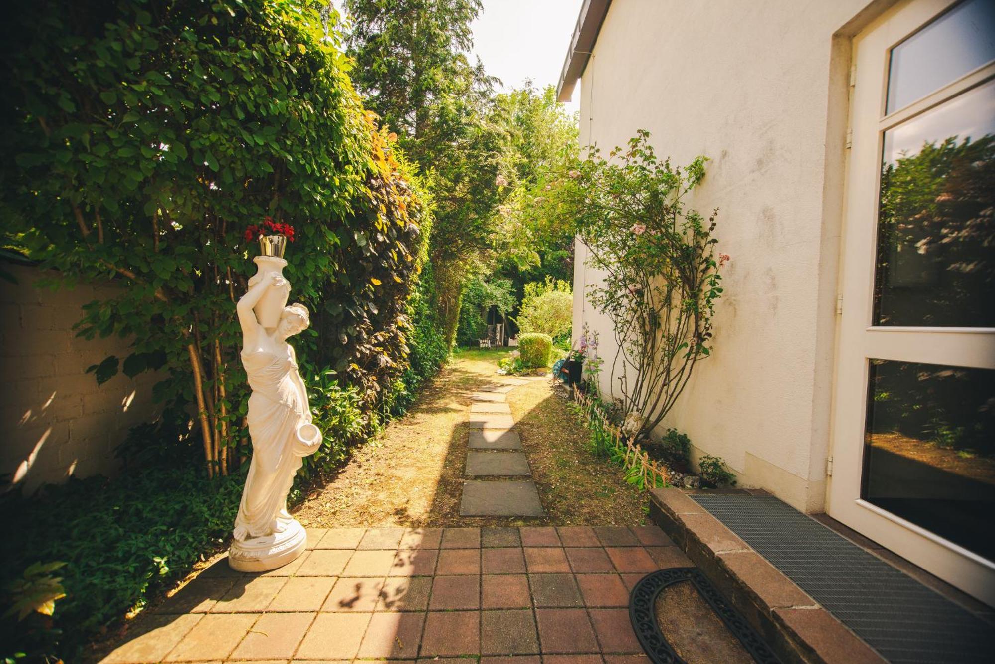 Villa Waldperlach By Blattl ミュンヘン エクステリア 写真